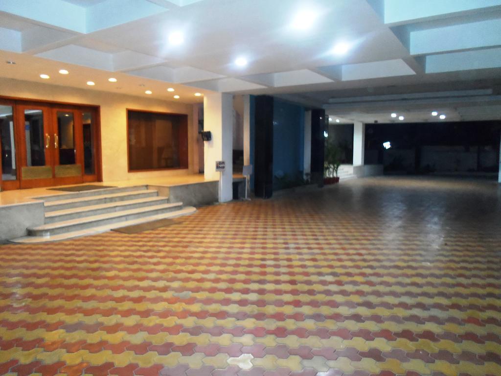 Hotel Bhimas Paradise تيروباتي المظهر الخارجي الصورة